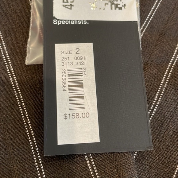 Dark brown pin stripe ladies blazer / jacket nwt small size very classy - Picture 4 of 4